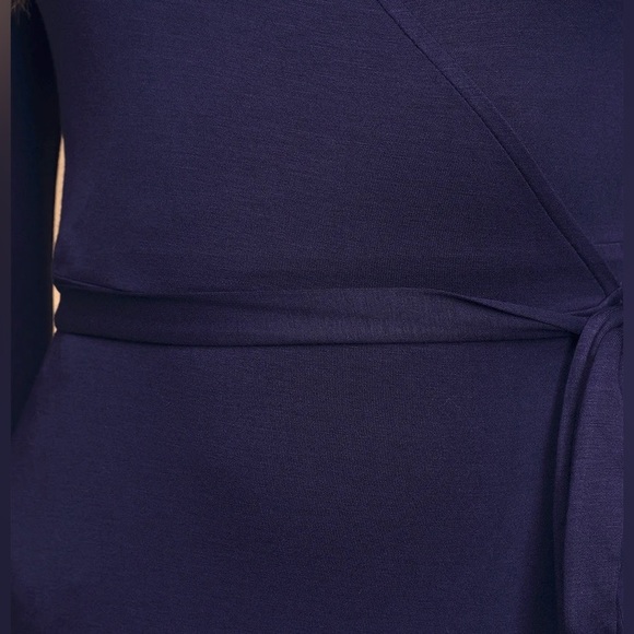 Navy blue wrap maxi dress from Lulus - Picture 3 of 5